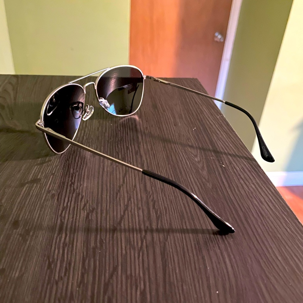 Black 90s style glasses